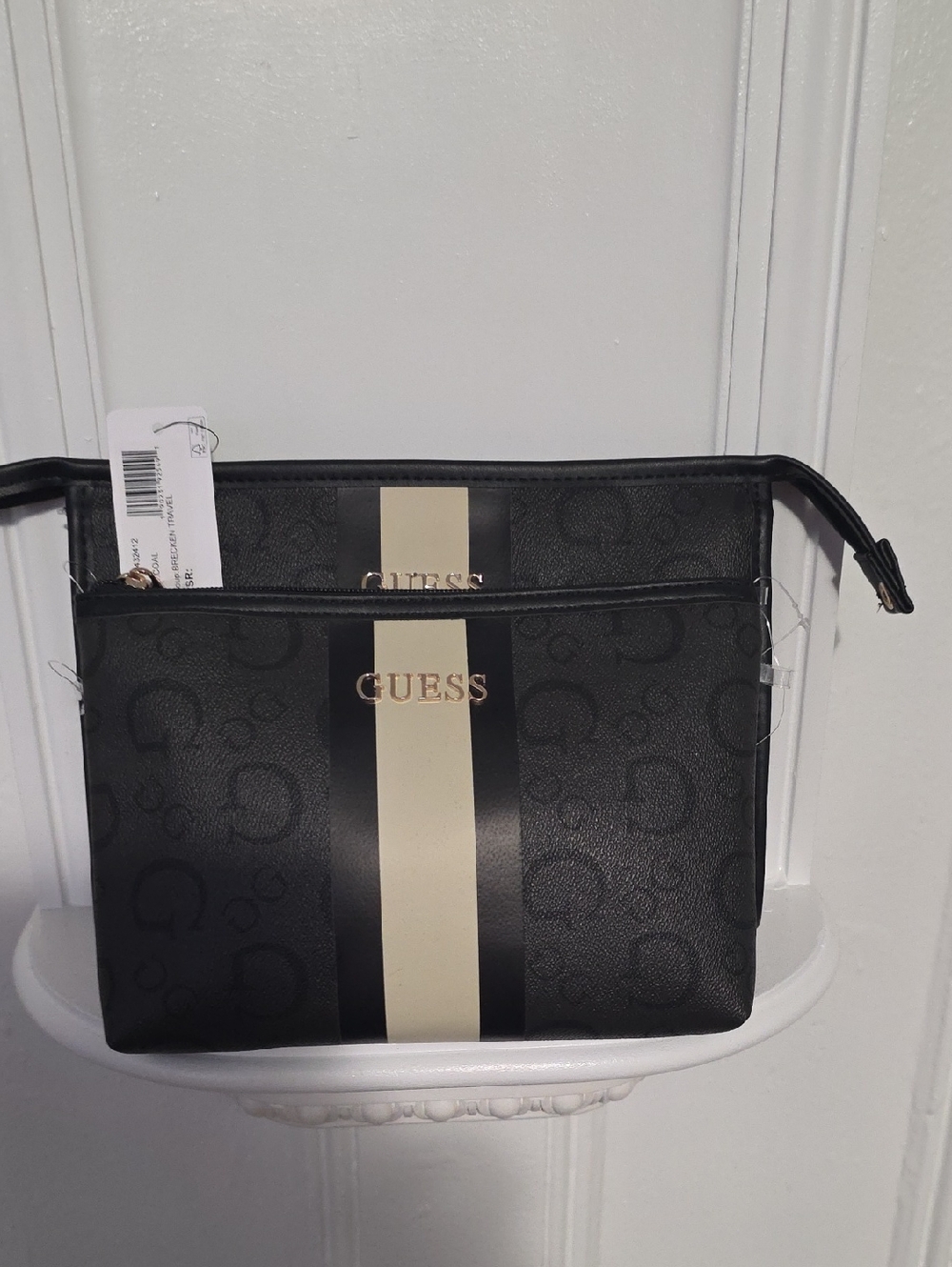 Guess Factory  anakin logo cosmetic bag Set, Brand New